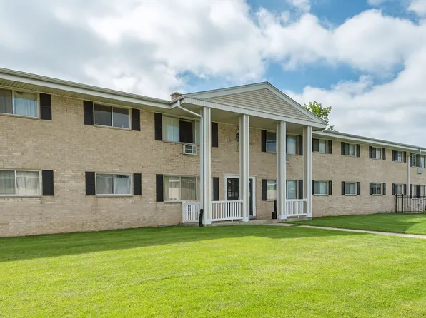 Presidential Courts, 3610 Meachem Rd #0cb1bd50a, Racine, WI 53406