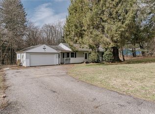 17446 Snyder Rd, Chagrin Falls, OH 44023