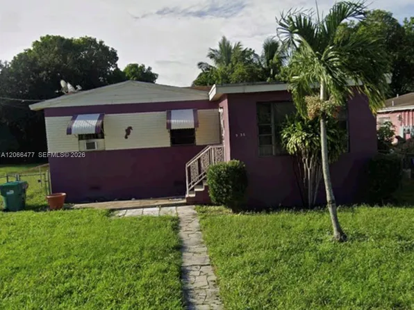 3370 NW 214th St, Miami, FL 33180