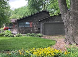 15453 Percival Dr, Spirit Lake, IA 51360