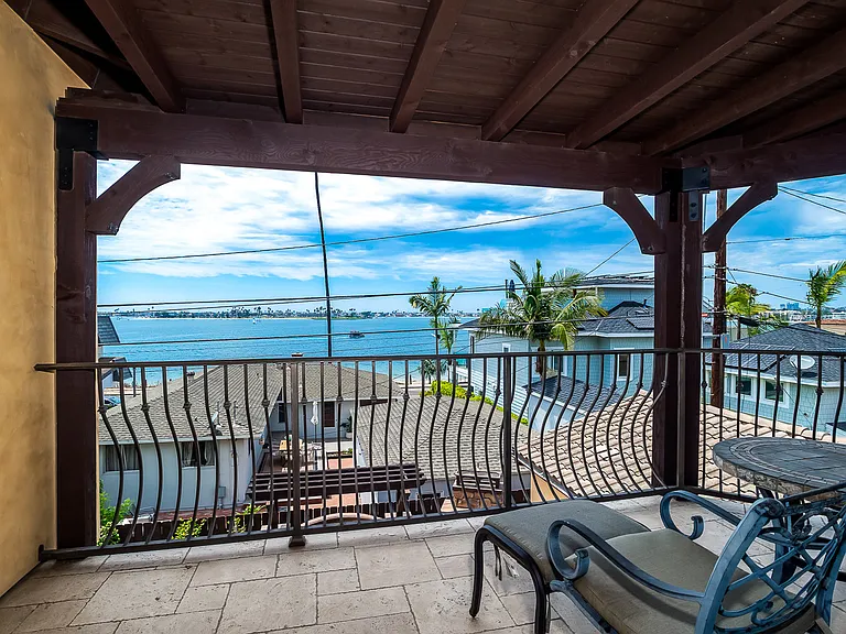 3658 Buena Vista St — Photo 24