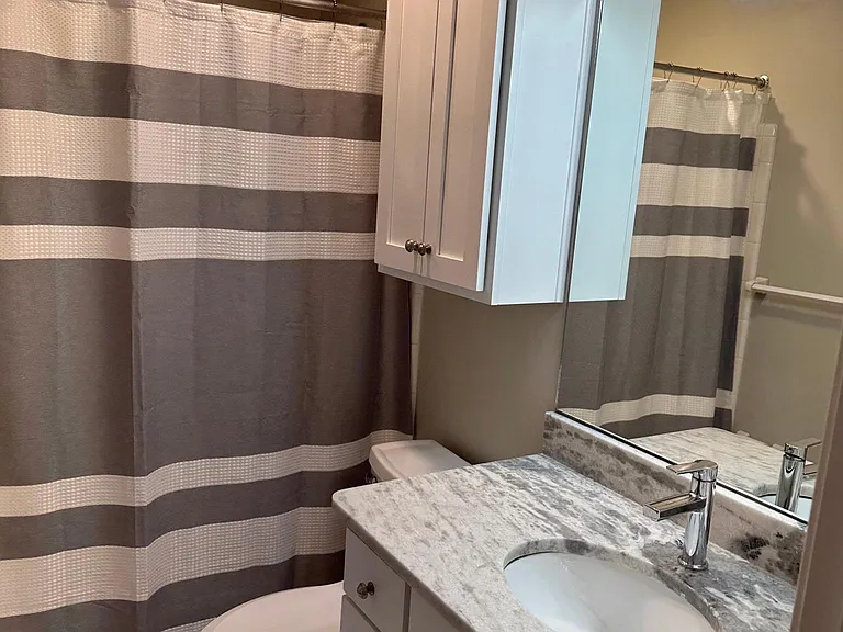 402 Gatehouse Ln — Photo 10