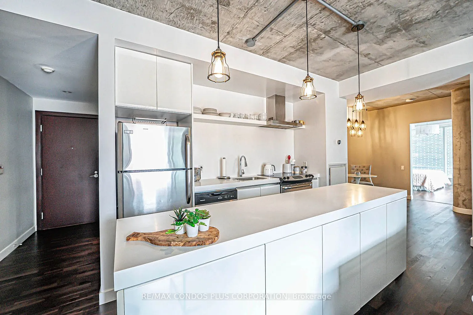 75 Portland St #424 photo 1