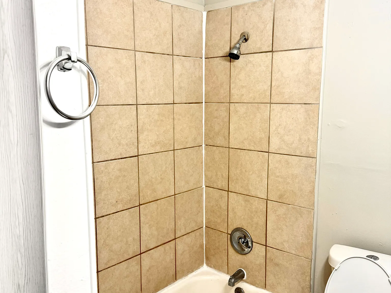 3 bed, 1204 sqft, $1,250 — Photo 3