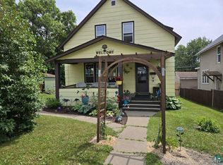324 E White St, Ely, MN 55731