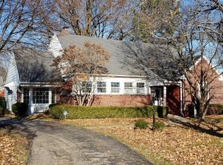 2319 Adams St, Quincy, IL 62301