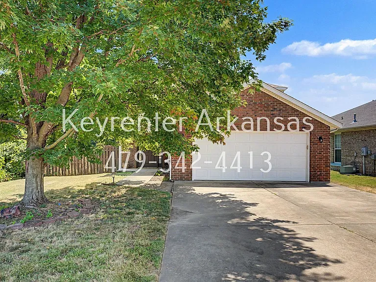 3705 SW Hansom Loop — Photo 3
