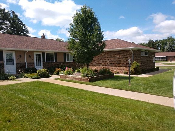 4th image of 8460 Elkwood Dr SW