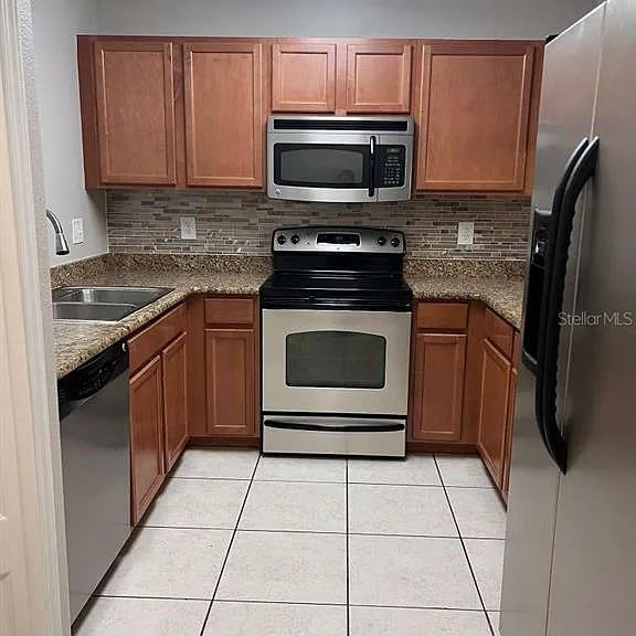 12960 Trade Port Pl — Photo 2