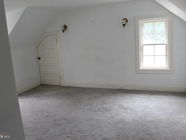 490 Bancroft Rd — Photo 31