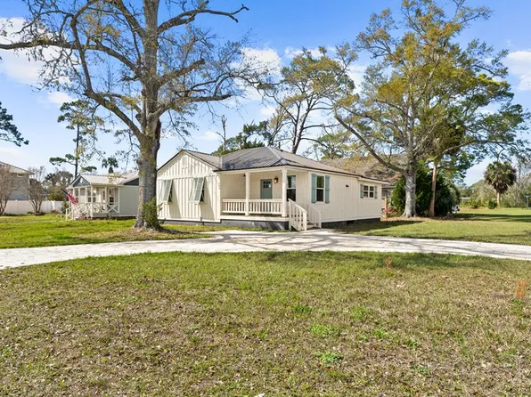 209 16th St, Port Saint Joe, FL 32456