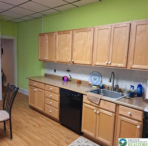 1114 Linden St Photo 1