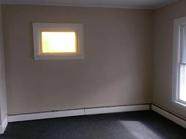 642 30th St, Niagara Falls, NY 14301