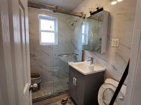 5th image of 3249 Lucerne St #2