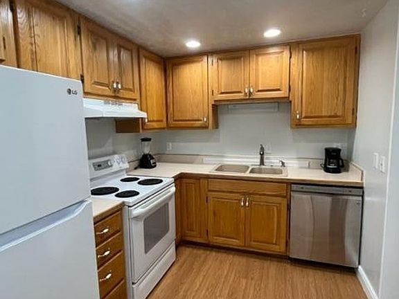3rd image of 1047 Bulloch Cir #Ec1619ee7