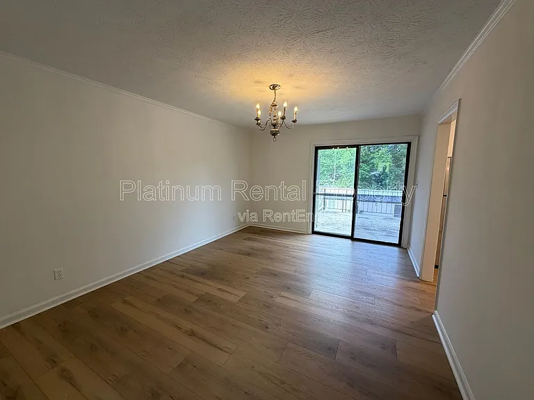 335 Winding River Dr #H — Photo 6