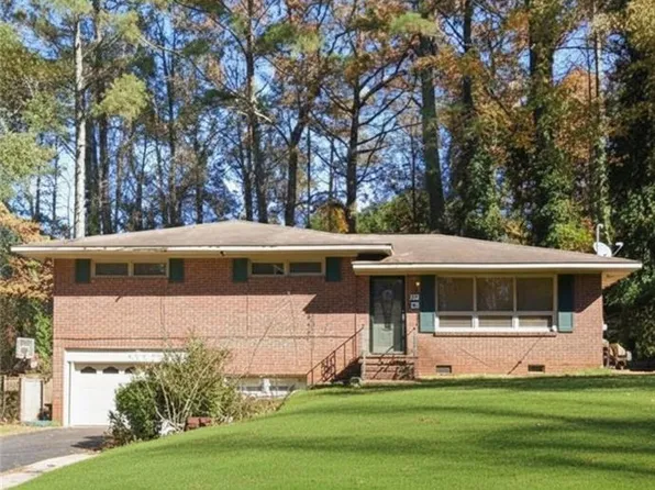 1204 Club House Rd, Columbus, GA 31903