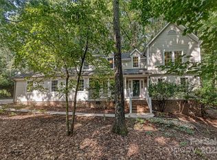 5721 Camelot Dr, Charlotte, NC 28270