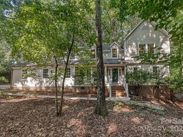 5721 Camelot Dr, Charlotte, NC 28270