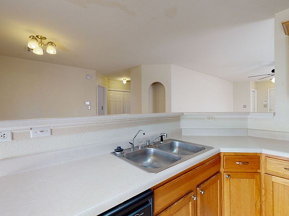 5th image of 1309 Fox Creek Dr