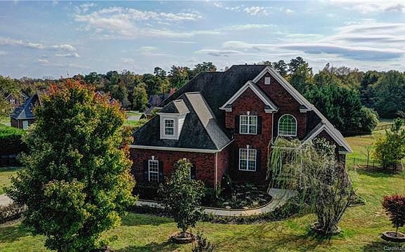 2nd image of 1012 Creekwalk Dr