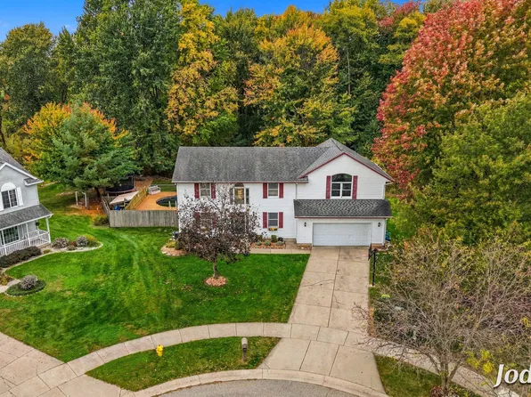 5491 Pleasant Valley Ct SW, Wyoming, MI 49418