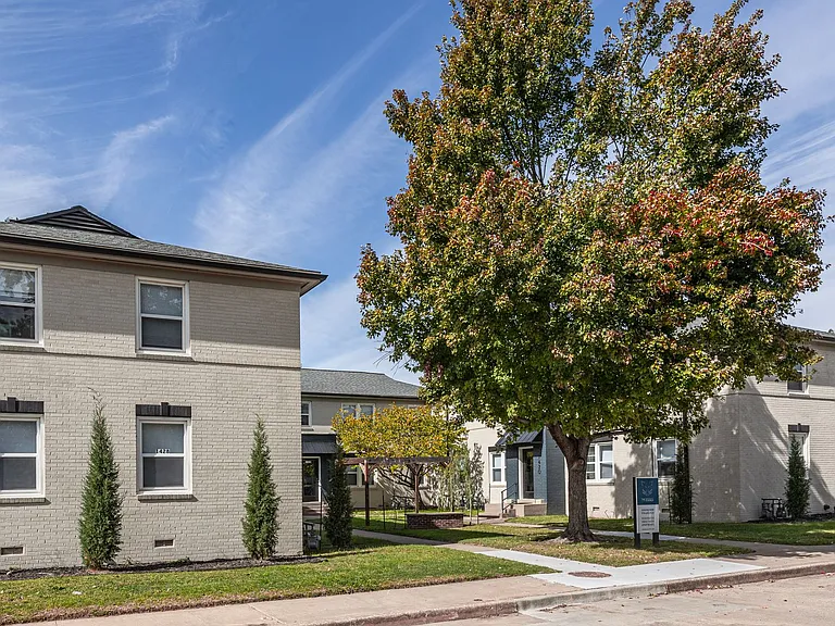 Everly Apartments on Cherry Street — Photo 10