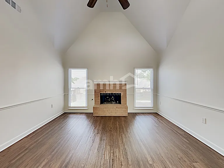 1838 Oak Springs Dr — Photo 6