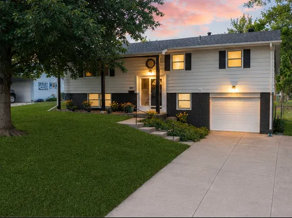 9130 Pauline St, Omaha, NE 68124