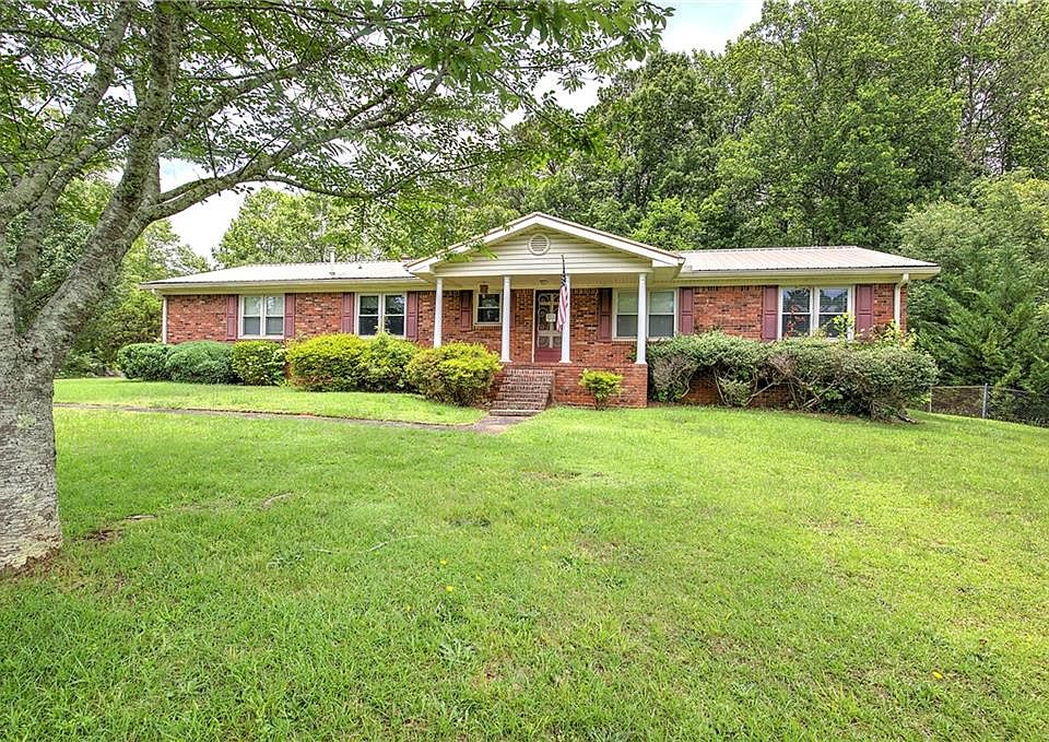 1st image of 3442 Forest Hill Rd