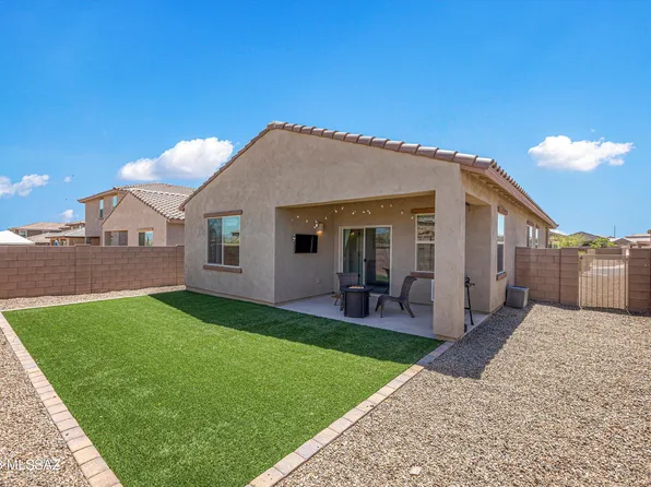 958 W Calle Las Varitas, Sahuarita, AZ 85629