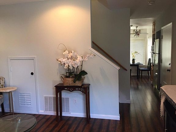 3rd image of 827 Woodhams Oaks Pl