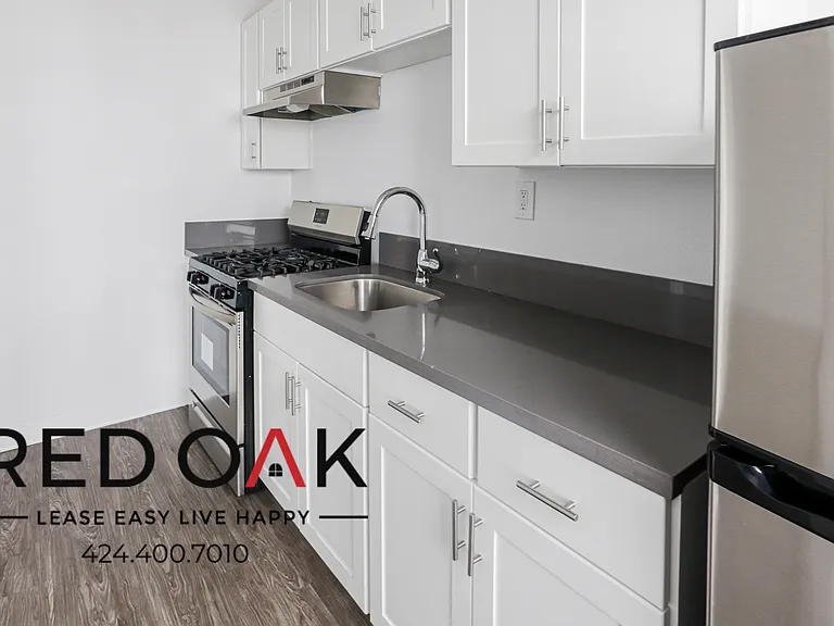 816- 822 S Park View St — Photo 10