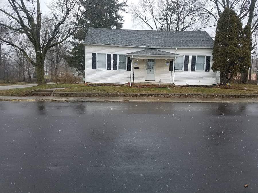 1st image of 302 E Main St
