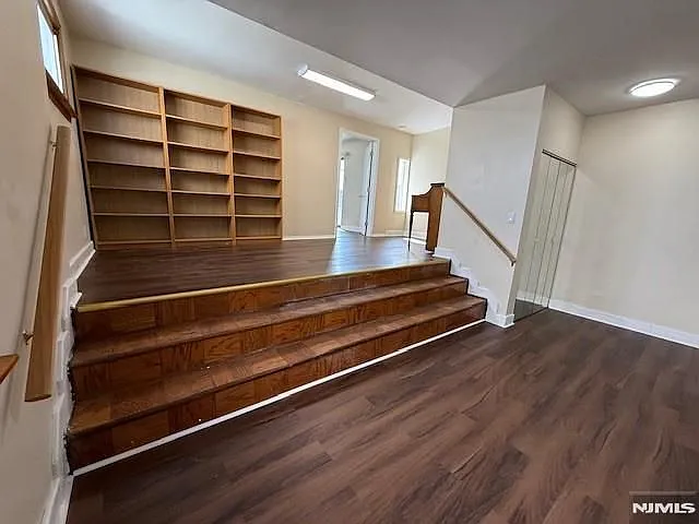 234 Paterson Ave — Photo 12