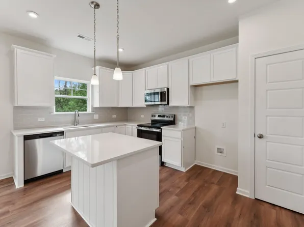 434 Bassett Ln, Carthage, NC 28327
