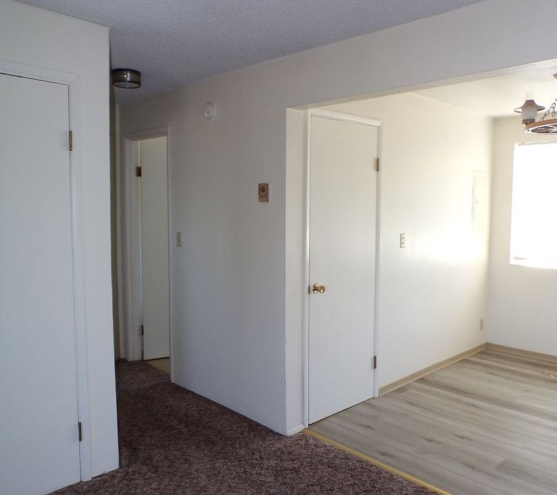 La Grande Terrace Apts Apartment Rentals La Grande, OR Zillow