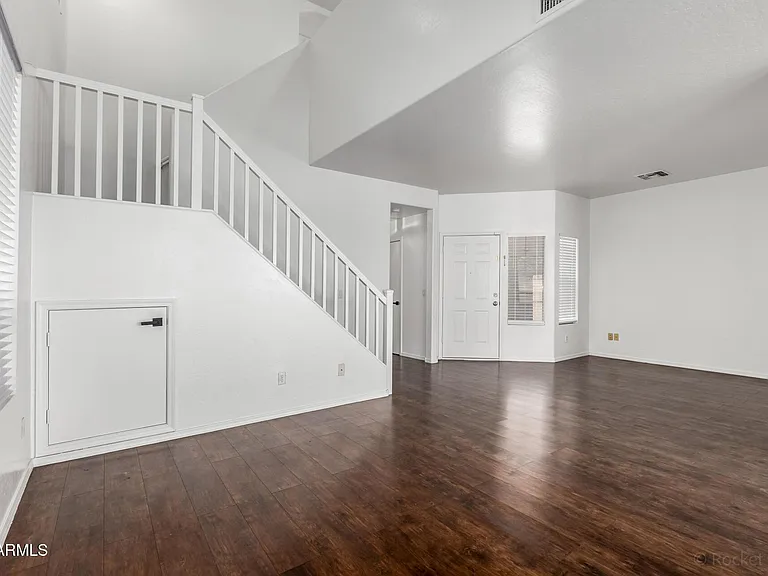 1501 S 113th Dr — Photo 5