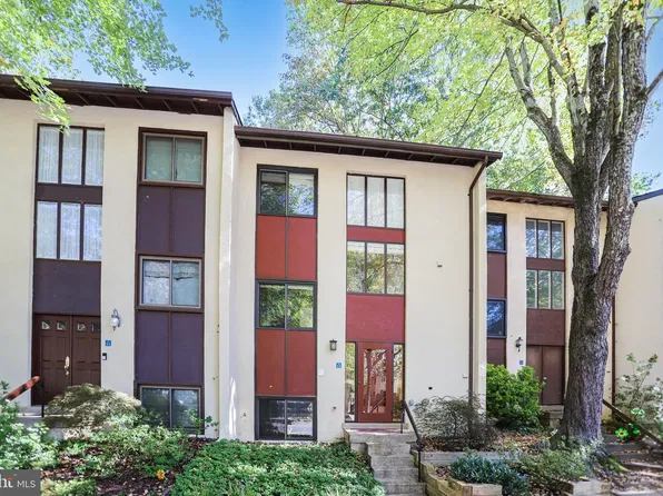 11913 Barrel Cooper Ct, Reston, VA 20191