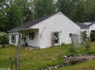 612 Norridgewock Rd, Fairfield, ME 04937