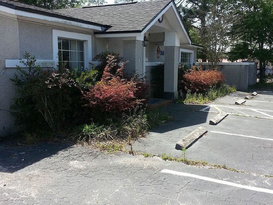8518 103rd Street front