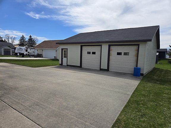 3rd image of 2020 Herman Rd