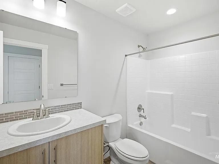 6705 S Spindlebush Ave — Photo 7