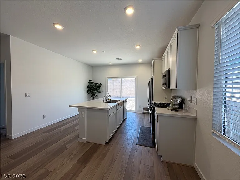 135 Chloe Chase Ave — Photo 3