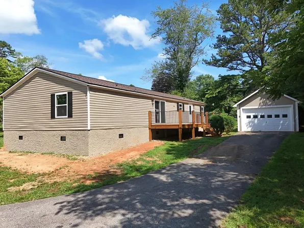 69 Wintermute Dr, Blairsville, GA 30512