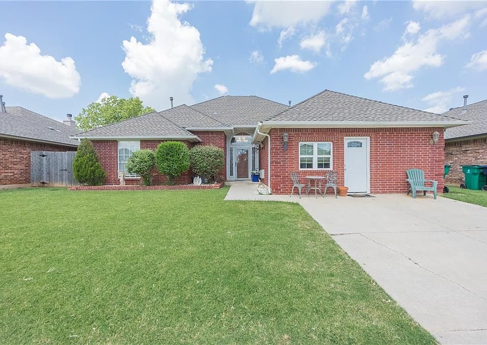 1st image of 15417 Stone Meadows Dr