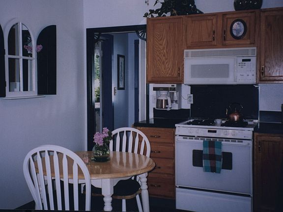 Kitchen with Eating Area
