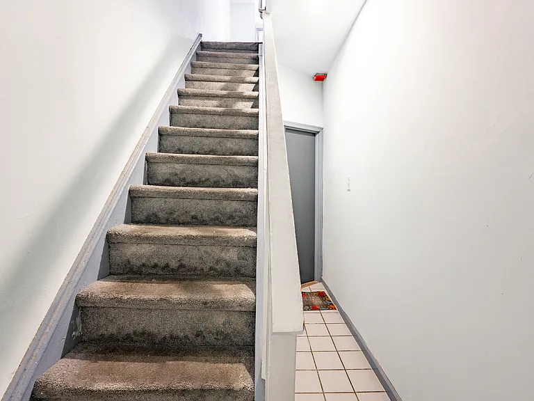 1327 Snyder Ave — Photo 23