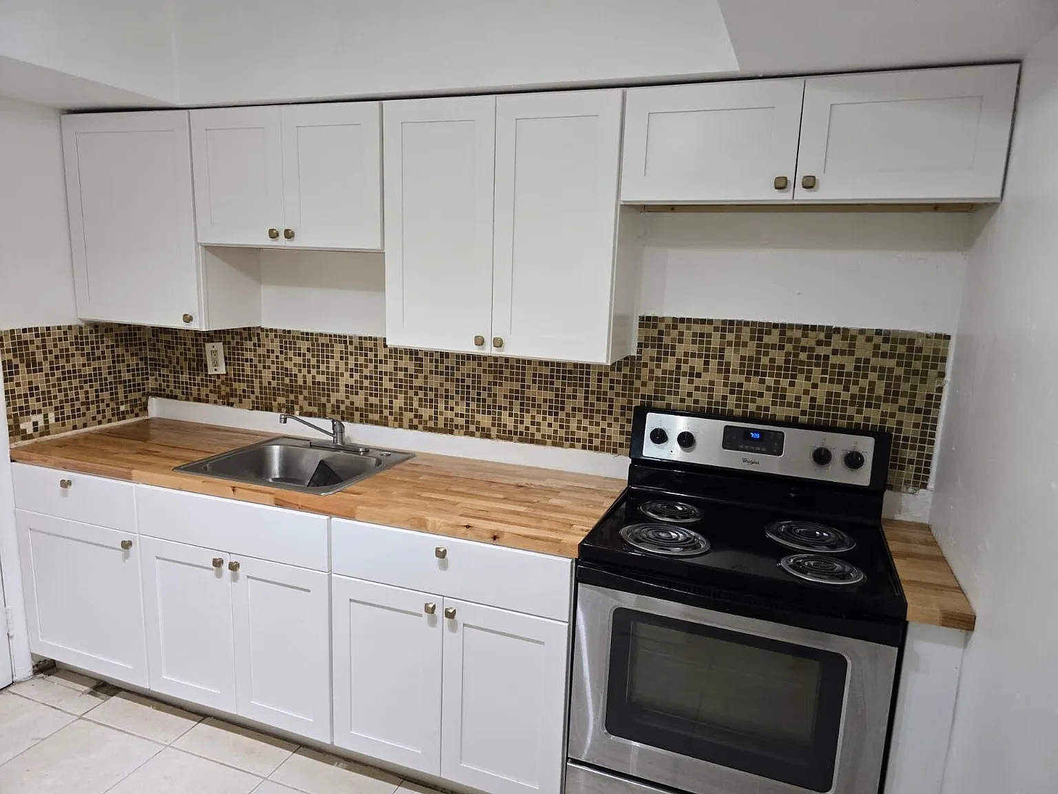 2 bed, 1.0 bath, 14513 sqft, $1,599 — Photo 1