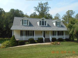 299 Shirkey Ln, Sissonville, WV 25320